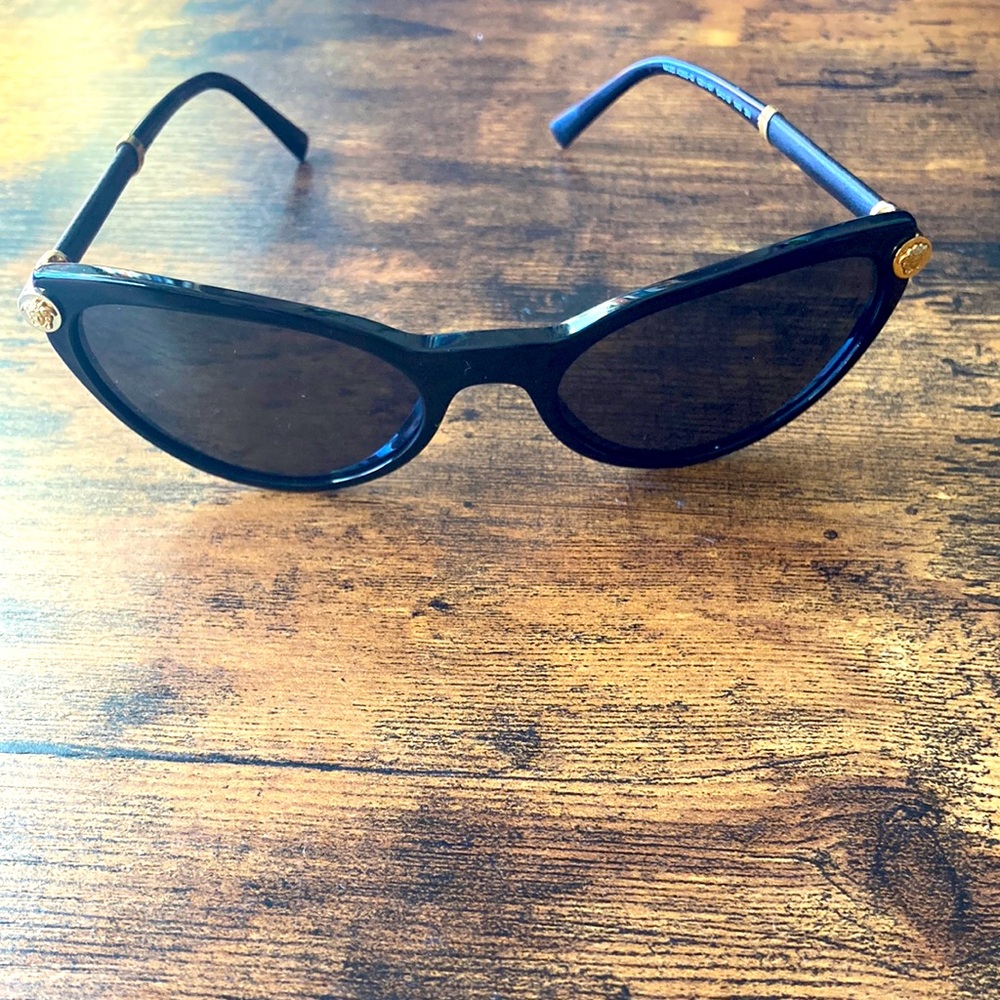 Versace Cat Eye Sunglasses 😎 🐈‍⬛